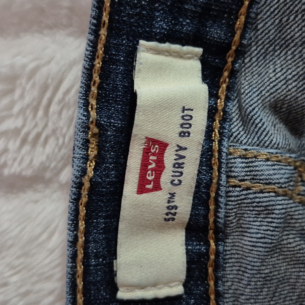 Levi's Dark Blue CURVY, BOOT CUT Women's Jeans, SIZE 10L. - Picture 2 of 12